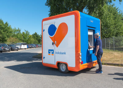 Mobile barrier-free ATM - CashPoint Smart