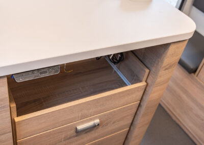 Height-adjustable counter