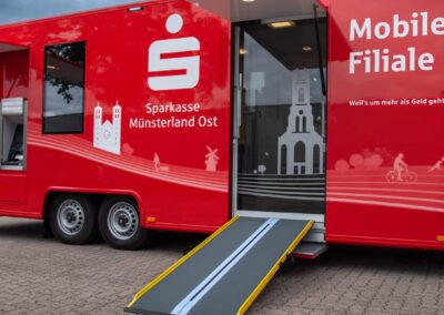 LowLiner 6.8 – Mobile bank branch - Mobile ATM - wheelchair ramp
